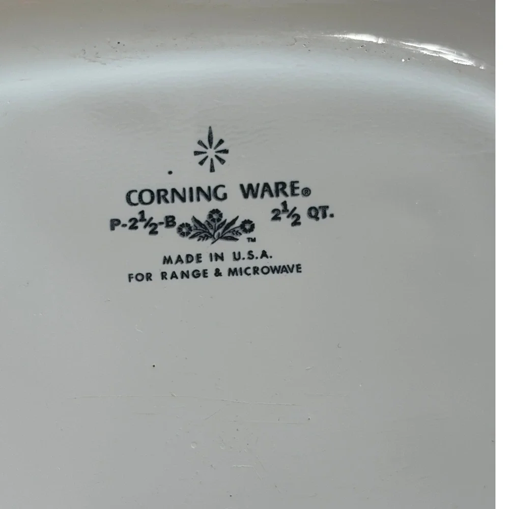 Corning Ware Avocado Green P-702½-B‎ 2.5 QT Casserole Dish w/ Lid Vintage USA